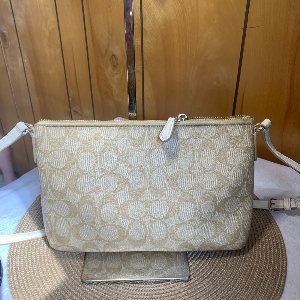 Authentic Coach - image 6